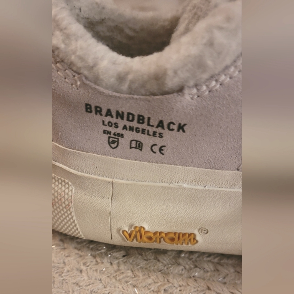 Brandblack bravo shearling low top off white plataform sneakers